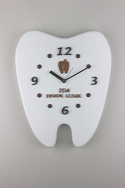 歯科医院様への開院祝い：歯の形の時計