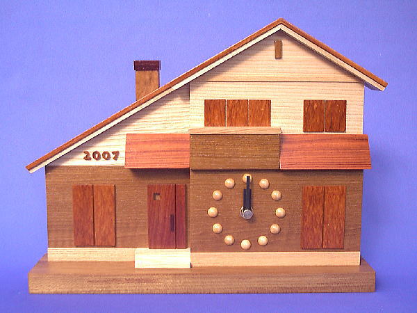 「新築祝い」に家の外観がそのままの時計はいかがですか。vol.48<