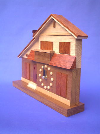 「新築祝い」に家の外観がそのままの時計はいかがですか。vol.48<